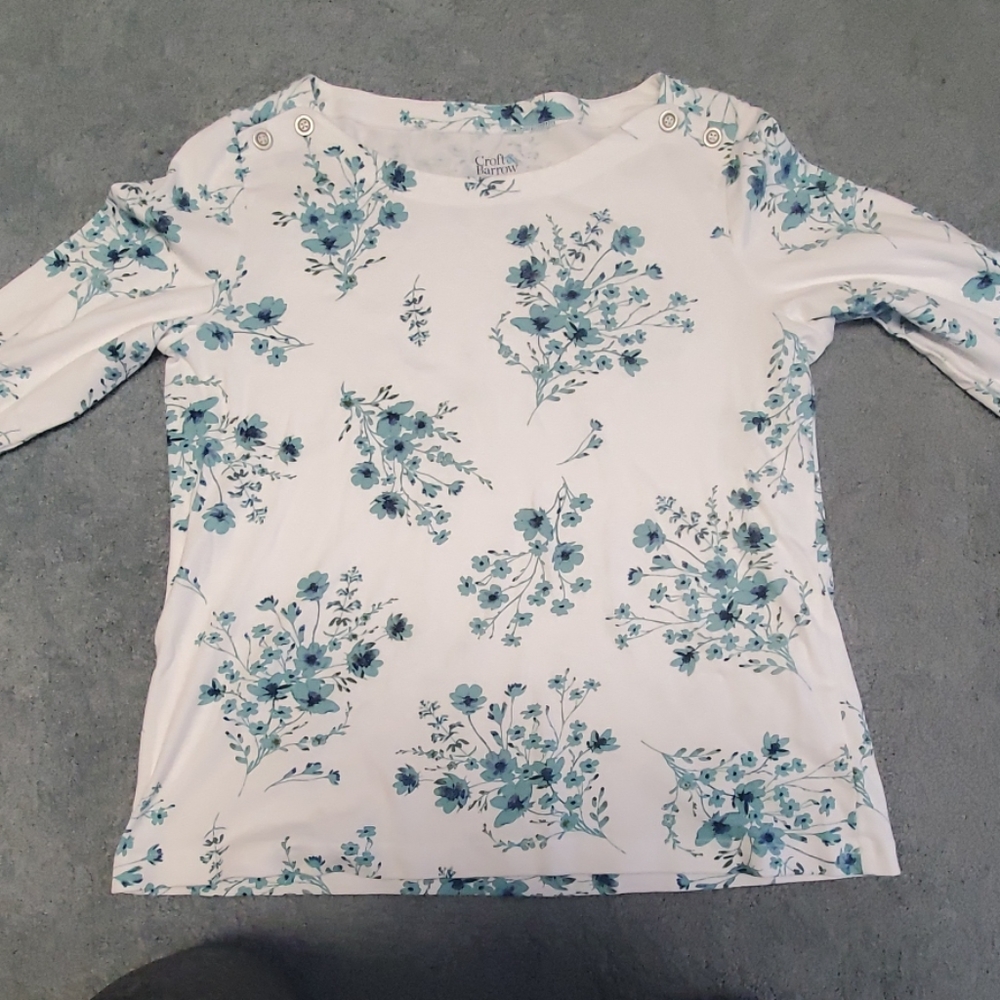 Mid sleeved shirt